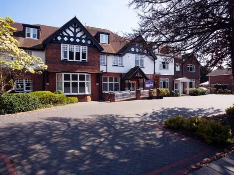 Hamilton Rest Home in Manchester, England photo 2