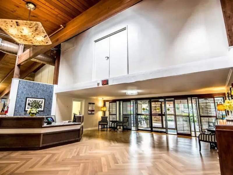 Arbor Terrace Of Middletown - Assisted Living in Middletown, NJ photo 3