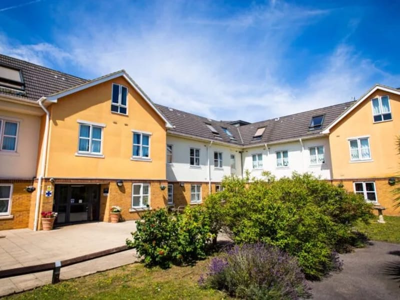 Mayflower Care Home - Nursing Home in Gravesend, England photo 3