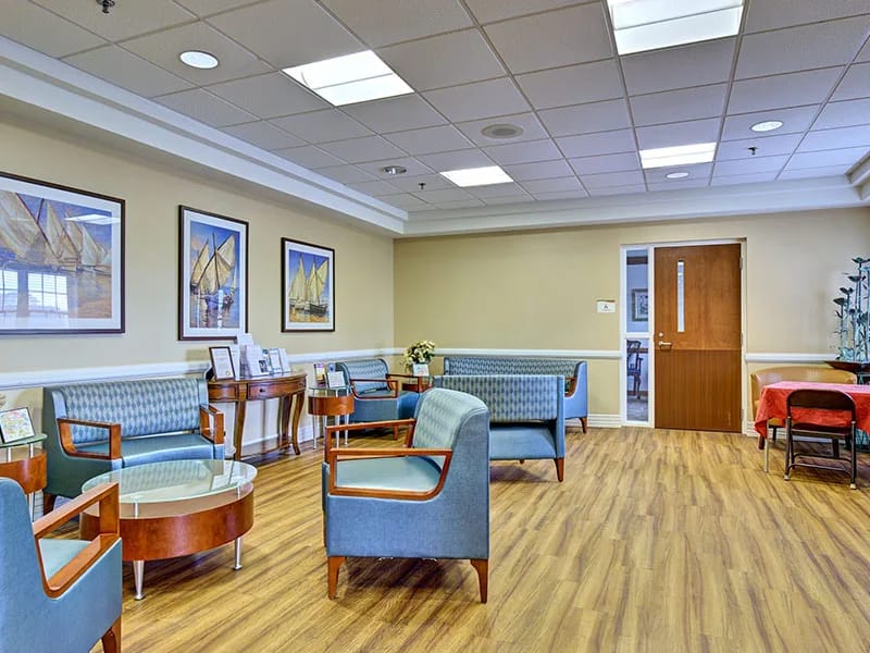 Colonial Health & Rehab Center, LLC - Nursing Home in Virginia Beach, VA photo 3