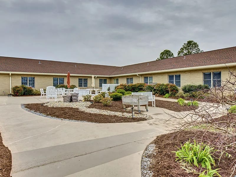 Colonial Health & Rehab Center, LLC - Nursing Home in Virginia Beach, VA photo 2