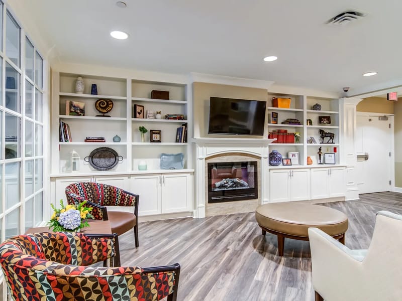 Arbor Terrace At Crabapple - Assisted Living in Alpharetta, GA photo 1