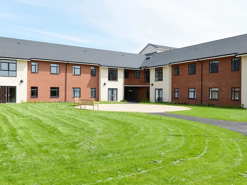 Housing 21 - Oakwood Gardens and Mayfield Close - Assisted Living in Bedworth, England photo 3