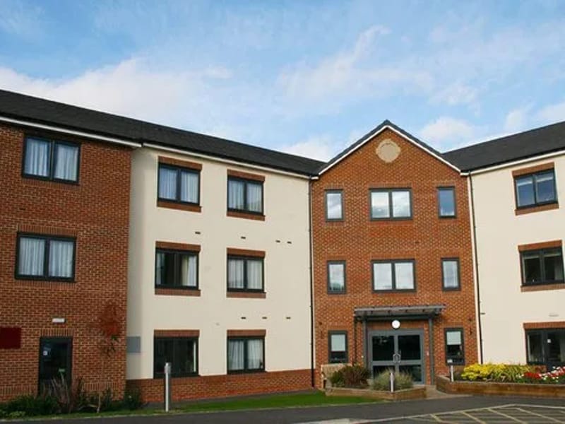Lakeview Lodge Care Home - Nursing Home in Milton Keynes, England photo 2