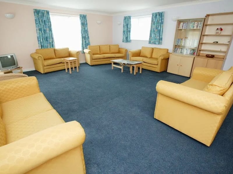 Outlook Care - Neave Crescent in Romford, England photo 9