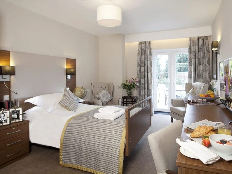 Abbey Healthcare- Aarandale Manor in London, England photo 2