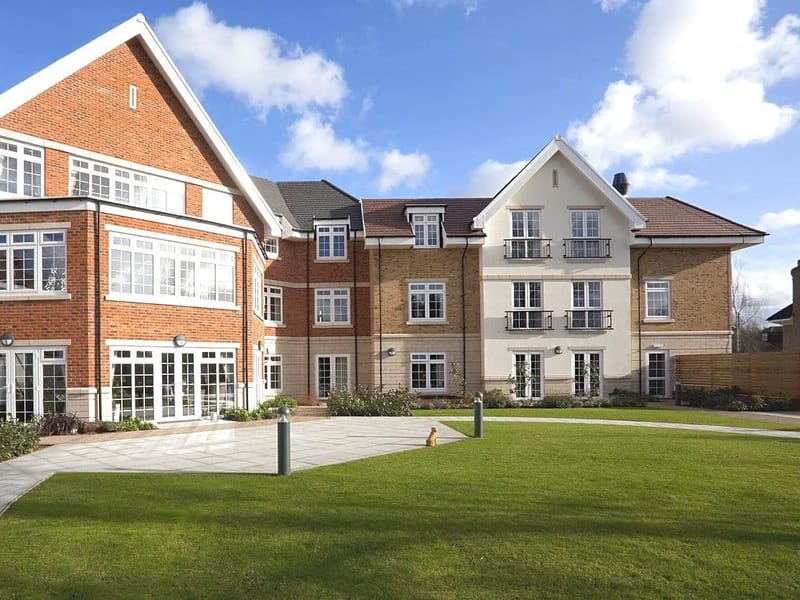 Abbey Healthcare- Aarandale Manor in London, England photo 1