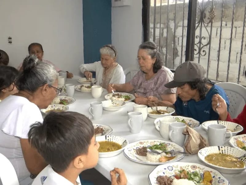 CENTRO COMUNITARIO Y COMEDOR DE LAS PERSONAS ADULTAS MAYORES - Hogar de Ancianos in Saltillo, Coahuila photo 3