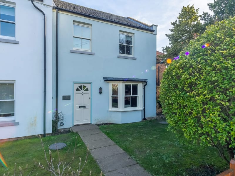 The Hollies and Hollies Lodge in Norwich, England photo 1