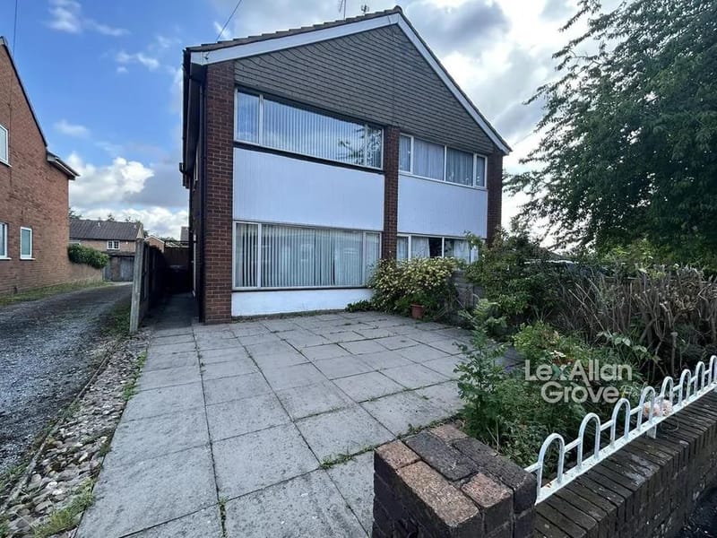 Ladybird House - Assisted Living in Halesowen, England photo 4