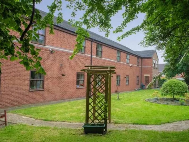 Oakhaven Care Home in Leeds, England photo 2