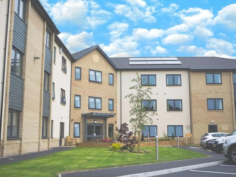 Oakview Lodge - Nursing Home in Welwyn Garden City, England photo 3