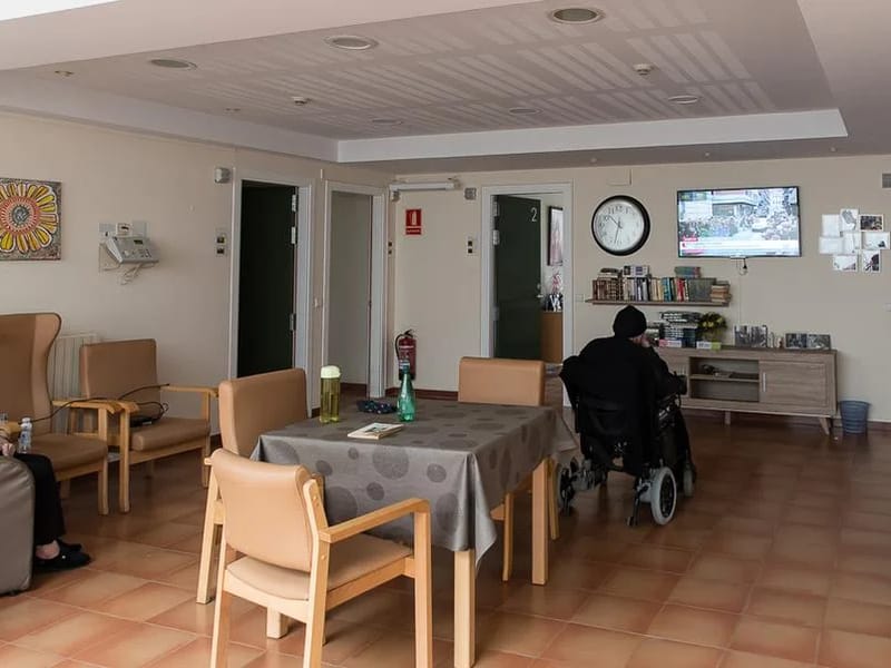 Casa de Família (servei de residència assistida) - Hogar de Ancianos in Barcelona, Cataluña photo 2