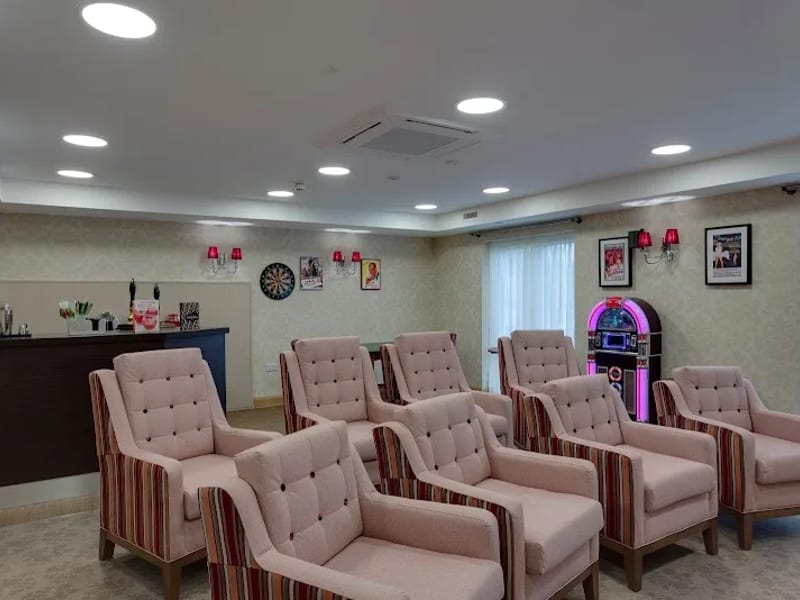 Smyth Lodge - Nursing Home in Sidcup, England photo 8