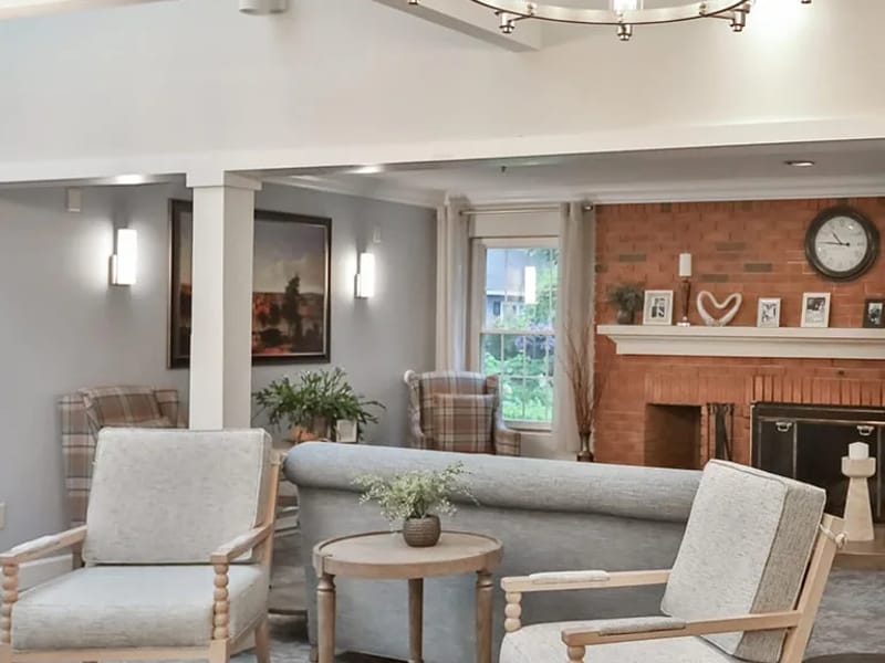 Atria Crossgate - Assisted Living in Albany, NY photo 2