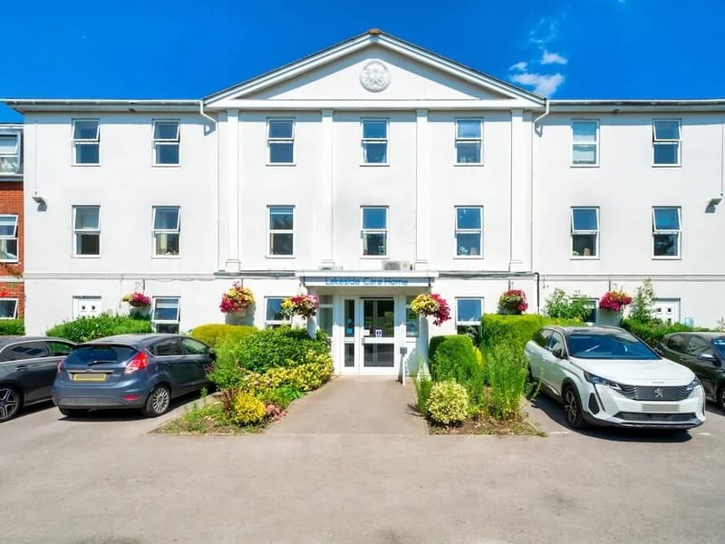 Lakeside Watermead Care Home in Aylesbury, England photo 1