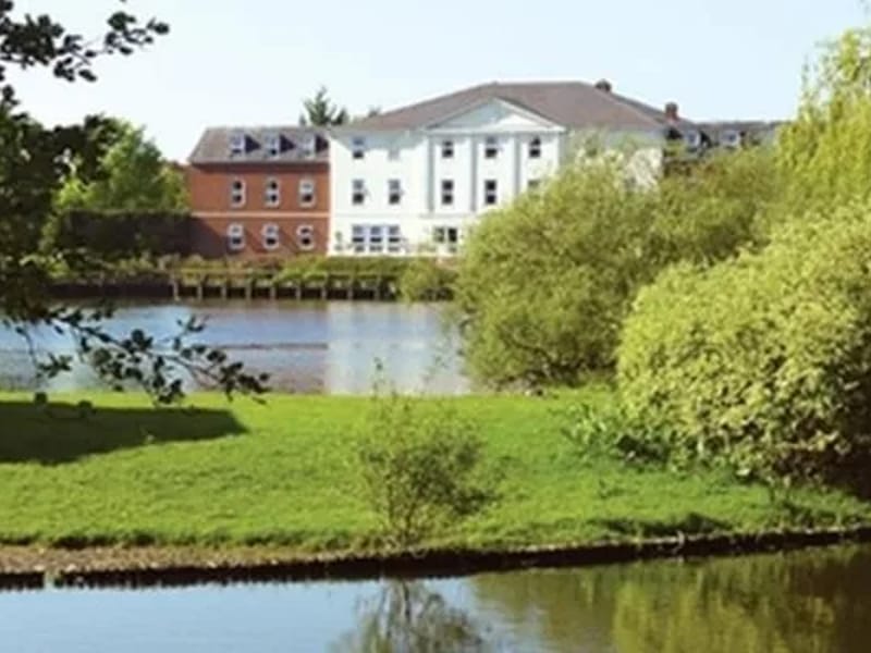 Lakeside Watermead Care Home in Aylesbury, England photo 3