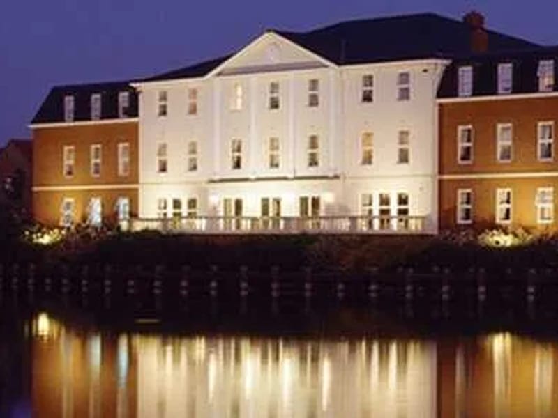 Lakeside Watermead Care Home in Aylesbury, England photo 2
