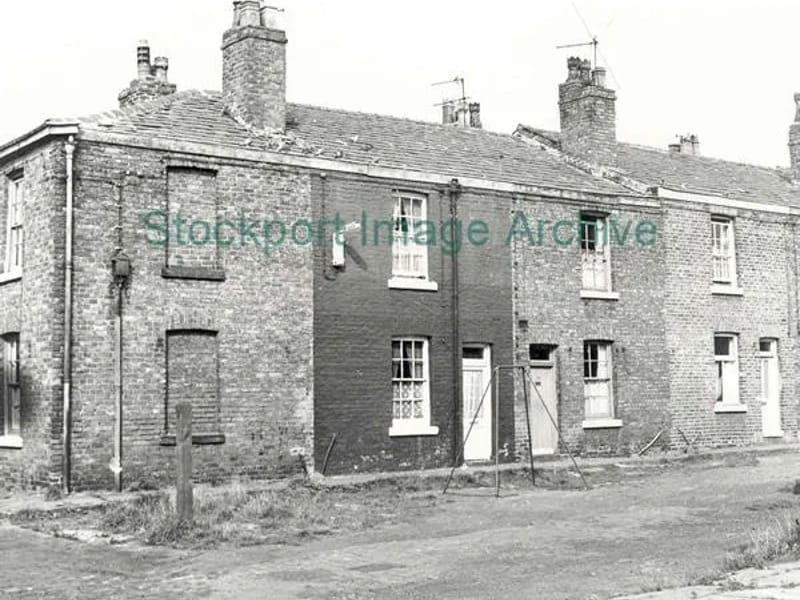 Cherryfield House - Nursing Home in Stockport, England photo 2