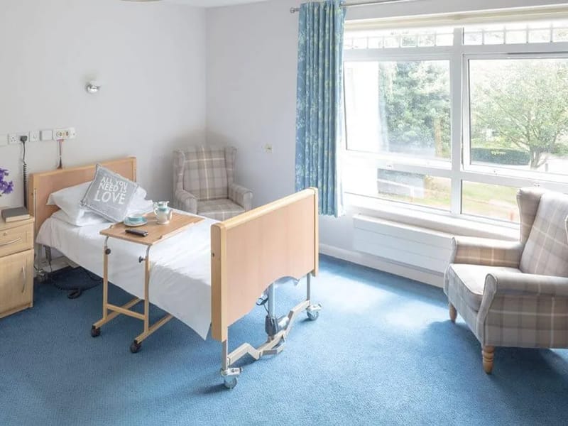 Person Centred Care Homes - Nursing Home in Enfield, England photo 2