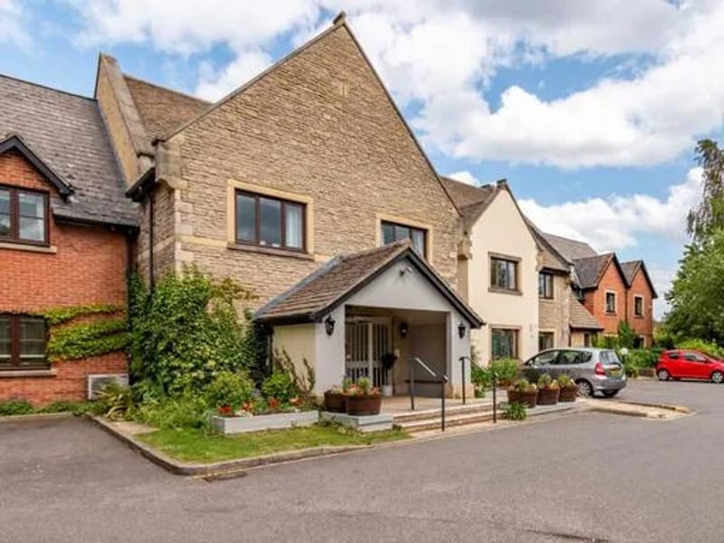 Longueville Court in Peterborough, England photo 3