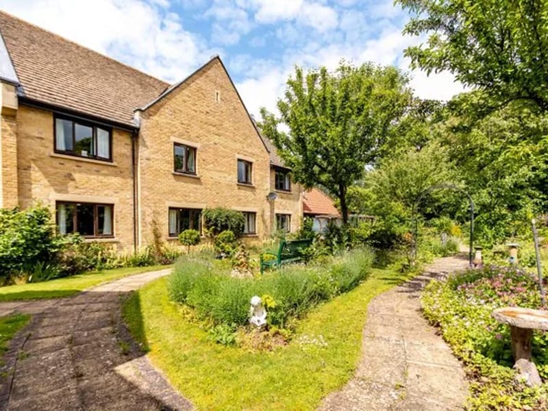 Longueville Court in Peterborough, England photo 2