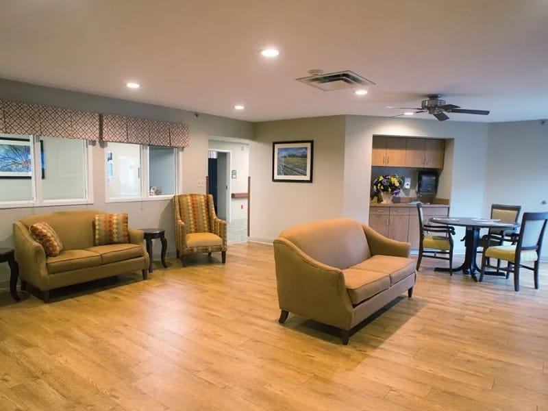 Clay Healthcare Center - Nursing Home in Ivydale, WV photo 3