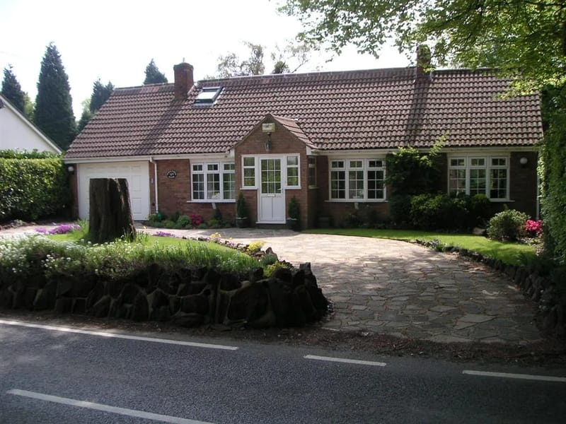 North Downs Villa in Croydon, England photo 2