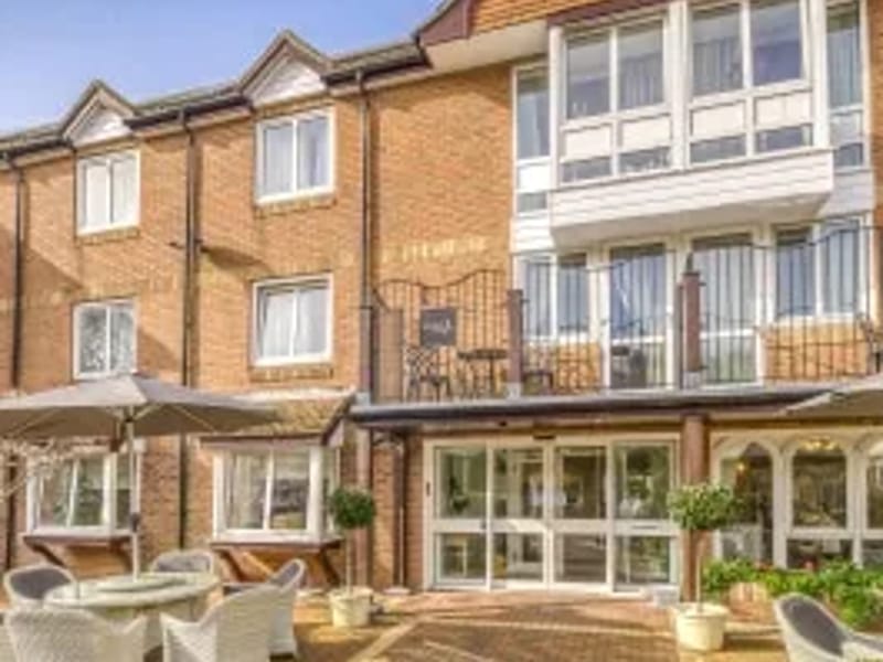 Winton Lodge in Bournemouth, England photo 3