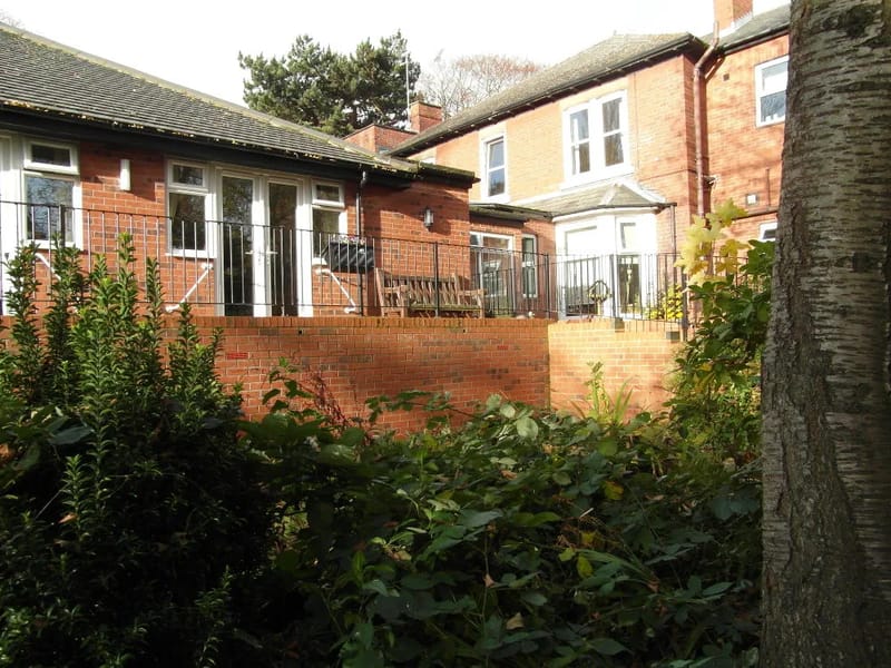 Capel Grange Residential Home - Assisted Living in Tonbridge, England photo 2