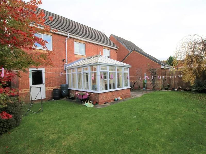 Eliot Gardens - Assisted Living in Wigan, England photo 3