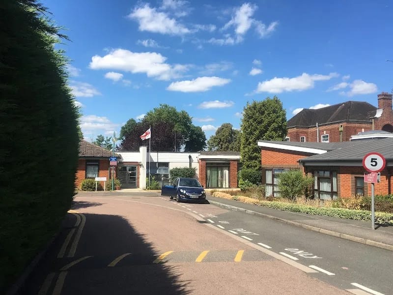 Woking Homes - Assisted Living in Woking, England photo 4