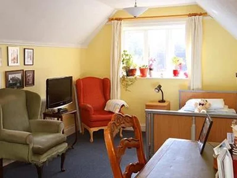 Compton House Christian Nursing Home - Nursing Home in Haywards Heath, England photo 3