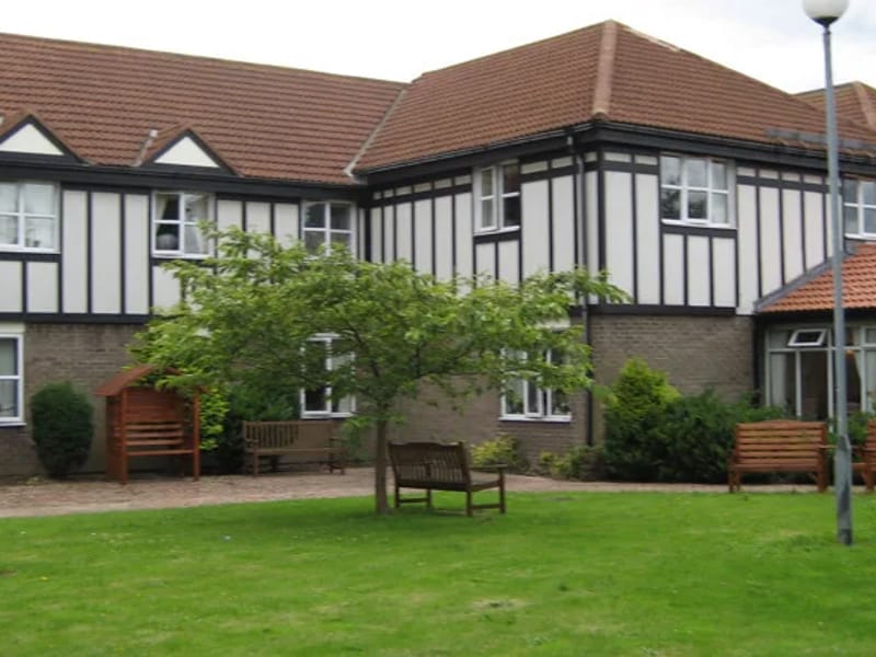 Lindisfarne CLS Residential - Assisted Living in Chester Le Street, England photo 3
