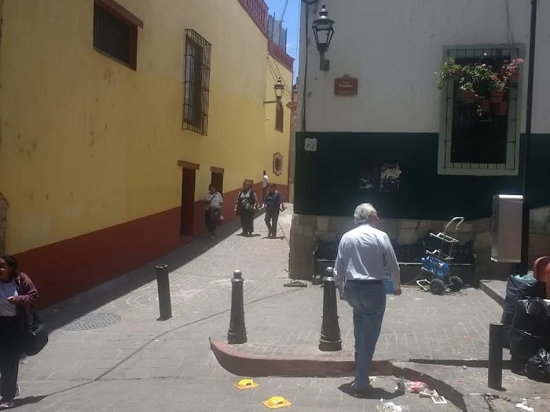 ALBERGUE NICEFORO GUERRERO SR - Hogar de Ancianos in Guanajuato, Guanajuato photo 3