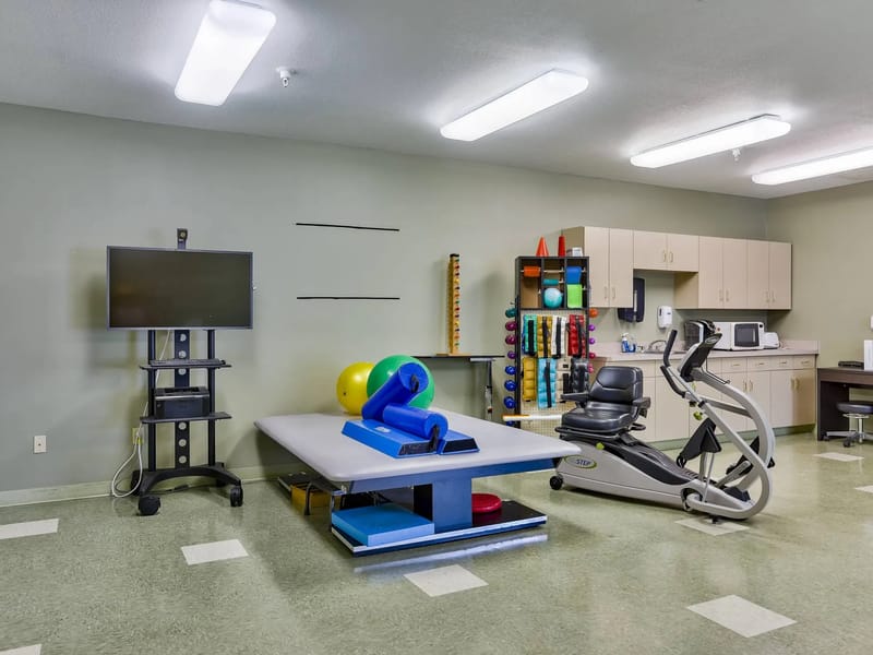 Carmel Hills Wellness & Rehabilitation - Nursing Home in Independence, MO photo 3
