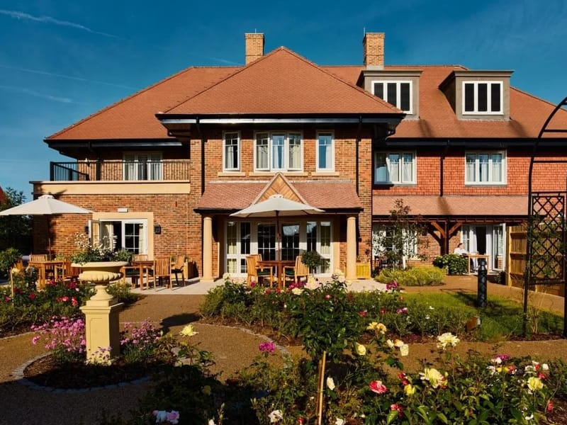 Hallmark Maycroft Manor Luxury Care Home - Nursing Home in Brighton, England photo 2