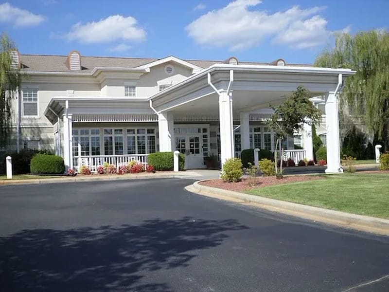 Diversicare of Oxford — Nursing Home, Oxford, AL · photo 3