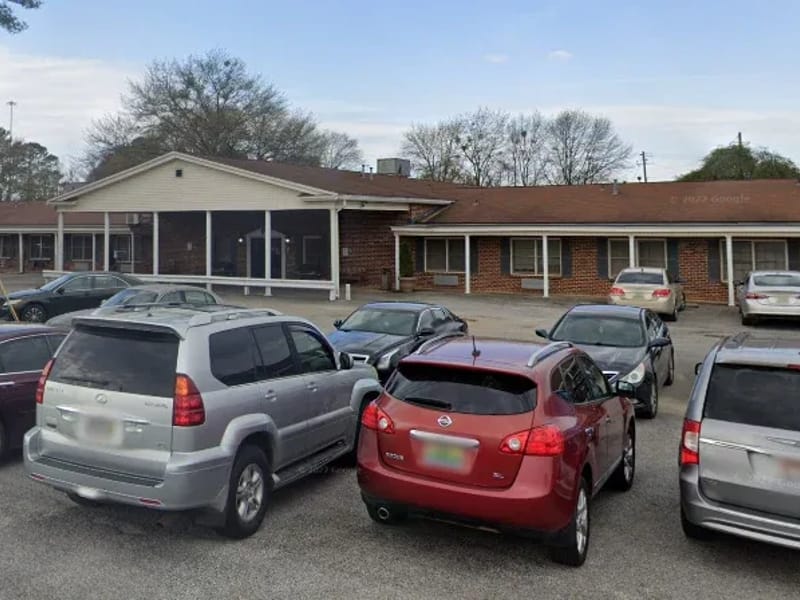 Diversicare of Oxford — Nursing Home, Oxford, AL · photo 2