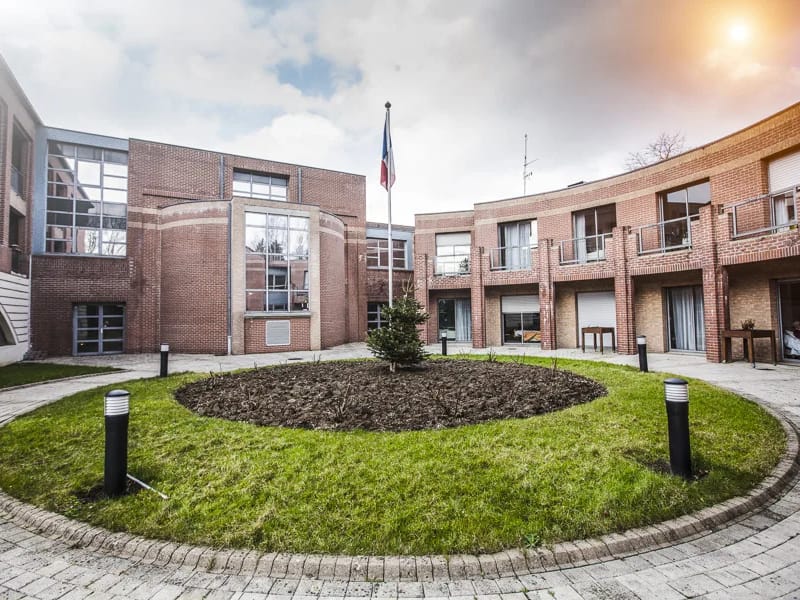 Ehpad Residence De Lys - EHPAD in AIRE SUR LA LYS CEDEX, Hauts-de-France photo 1