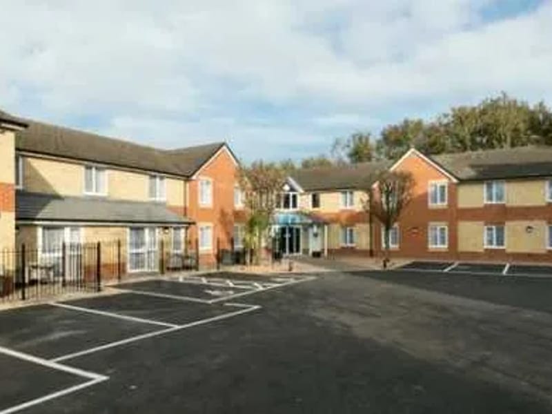 Vi and John Rubens House - Nursing Home in Ilford, England photo 3