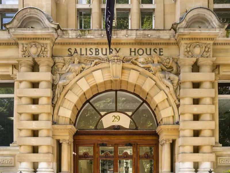 Willow House in Salisbury, England photo 1