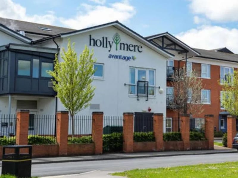 Hollymere - Assisted Living in Ellesmere Port, England photo 1