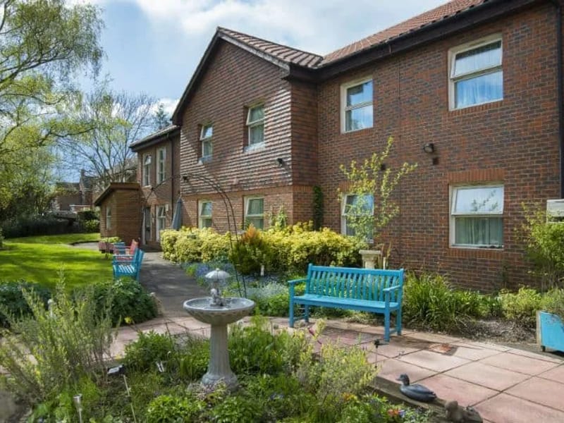 Whitby Dene - Assisted Living in Ruislip, England photo 1