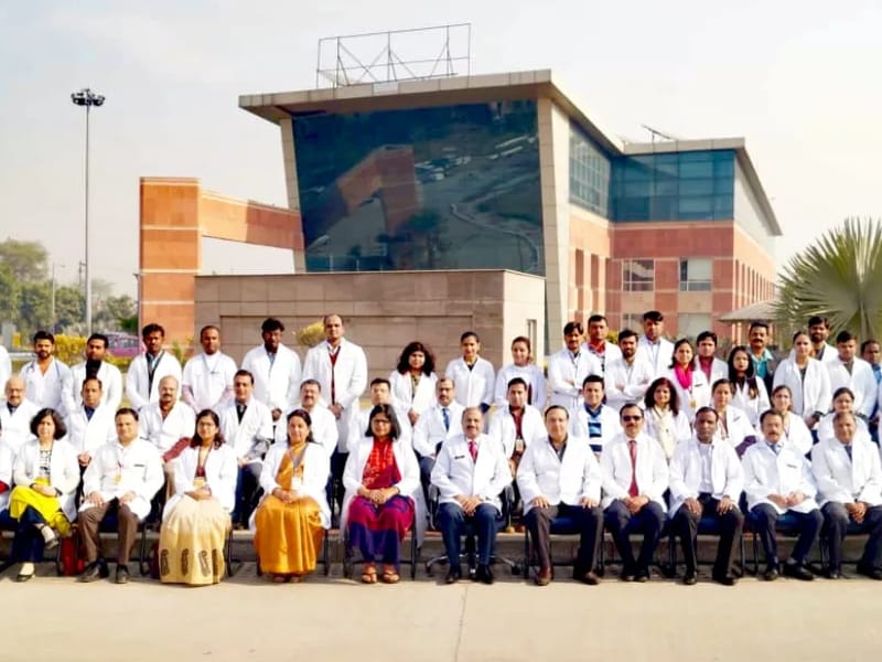 Surgery Block - All India Institute of Medical Sciences - वृद्धाश्रम in Gautam Nagar, Delhi photo 2
