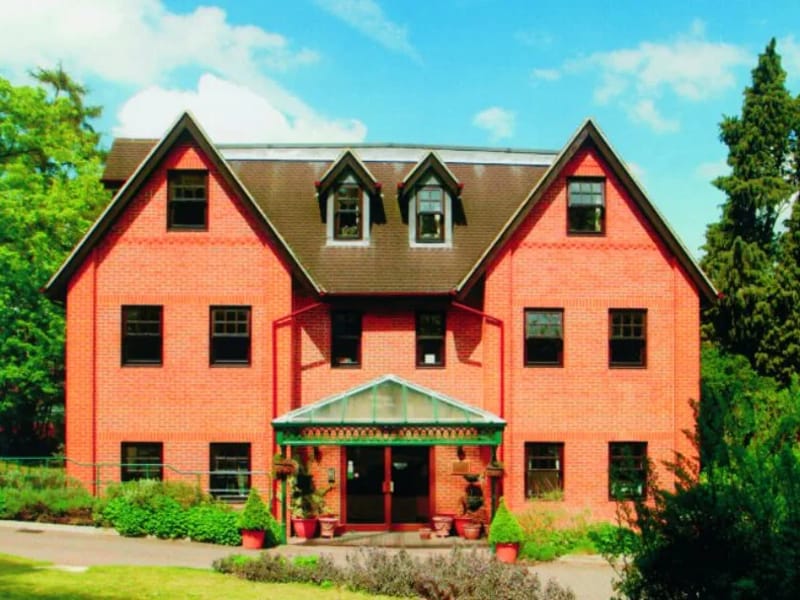 Larkland House - Nursing Home in Ascot, England photo 1