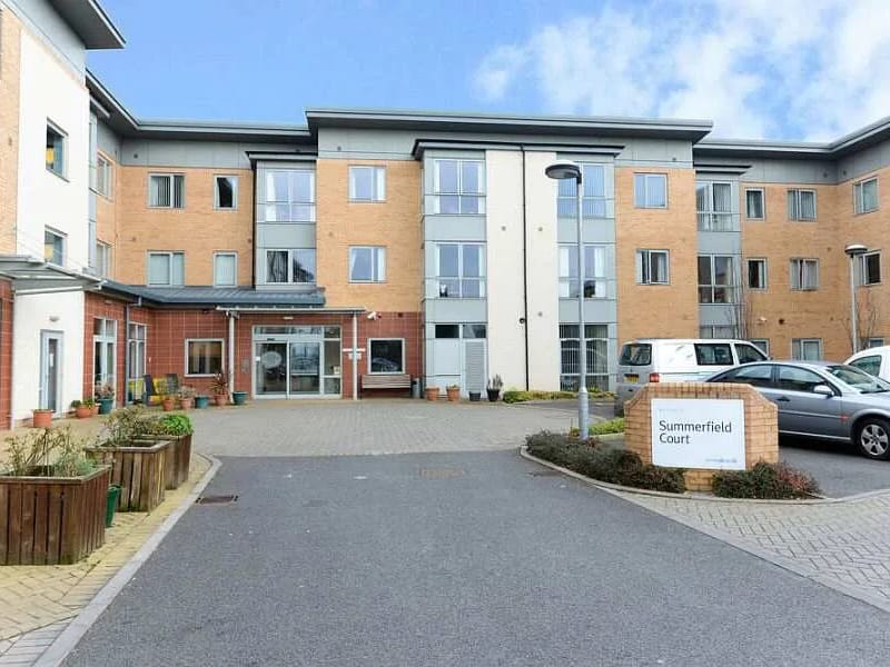 Summerfield Court in Leeds, England photo 2