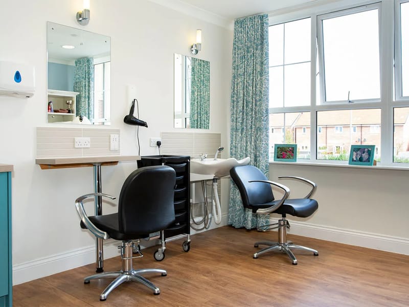 Ridgeway Rise - Nursing Home in Swindon, England photo 1