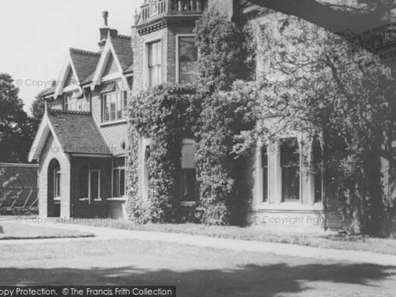 St. Margarets Residential Home - Assisted Living in Sidcup, England photo 2