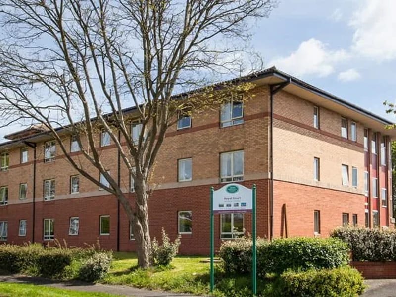 Edwardstow Court Care Centre - Nursing Home in Cheltenham, England photo 3